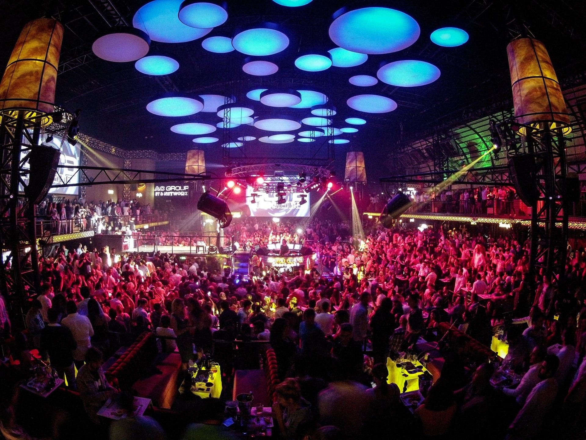 Bar ve Kulüplerde Canlı Müzik